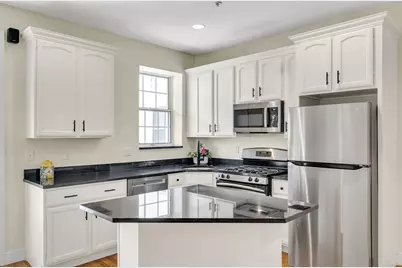 381 W Broadway #4, Boston, MA 02127 - Photo 3