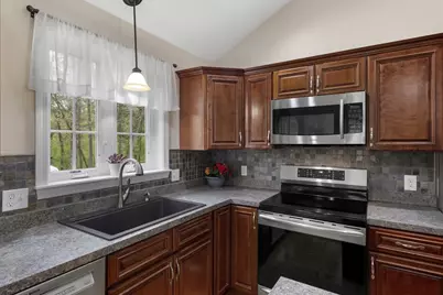 352 Durfee St, Southbridge, MA 01550 - Photo 5