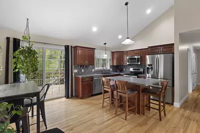 352 Durfee St, Southbridge, MA 01550 - Photo 7