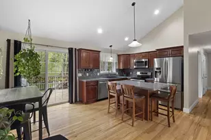 352 Durfee St, Southbridge, MA 01550 - Photo 7