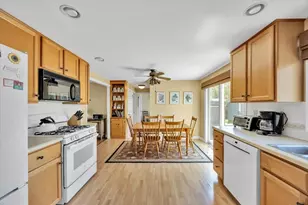 27 Sandpiper Cir, Falmouth, MA 02536 - Photo 11