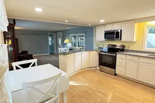 18 Garden Ln, Plainville, MA 02762 - Photo 9