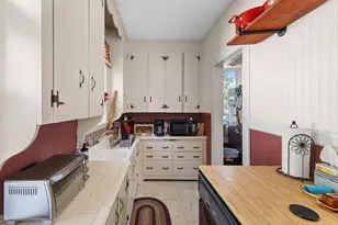 9 Prairie St, Milford, MA 01757 - Photo 13