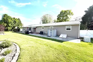 3 Roseanne Dr, Fairhaven, MA 02719 - Photo 5