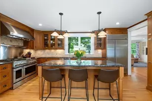 142 Asbury St, Hamilton, MA 01982 - Photo 9