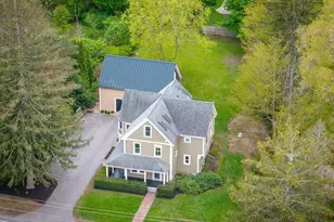 142 Asbury St, Hamilton, MA 01982 - Photo 3