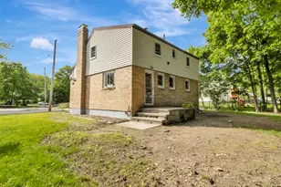 7 Noonan St, Mansfield, MA 02048 - Photo 27