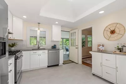 11 Longmeadow Road, Medfield, MA 02052 - Photo 9