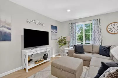 353 Fuller St #4, Ludlow, MA 01056 - Photo 17
