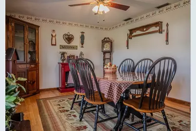 8 Applewood Ln, Holyoke, MA 01040 - Photo 13