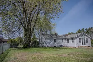 8 Applewood Ln, Holyoke, MA 01040 - Photo 41