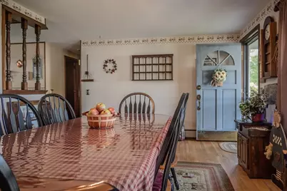 8 Applewood Ln, Holyoke, MA 01040 - Photo 15