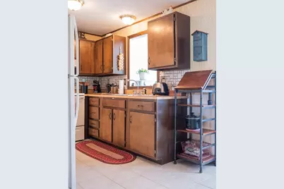 8 Applewood Ln, Holyoke, MA 01040 - Photo 19