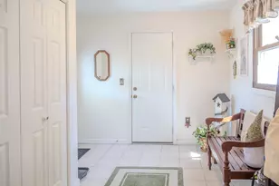 8 Applewood Ln, Holyoke, MA 01040 - Photo 31