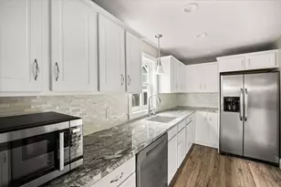 89 School St, Middleborough, MA 02346 - Photo 7