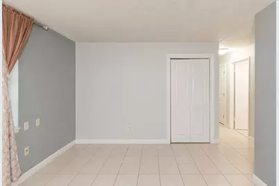 2 Universal St #4, Framingham, MA 01702 - Photo 5