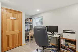 35 Alpine St, Millbury, MA 01527 - Photo 23