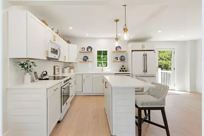 2 Harrison Ave, Gloucester, MA 01930 - Photo 9