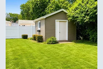 41 Benefit St, Taunton, MA 02780 - Photo 25