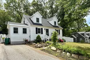 4 Robin Rd, Billerica, MA 01821 - Photo 1