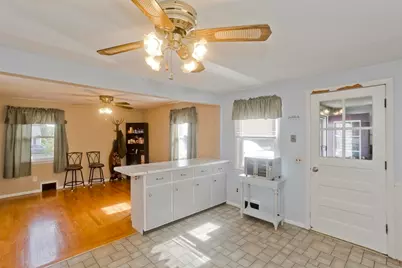 93 Moss Rd, Springfield, MA 01119 - Photo 9