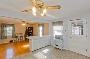 93 Moss Rd, Springfield, MA 01119 - Photo 9