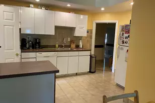 24 Lawrence St, Woburn, MA 01801 - Photo 5