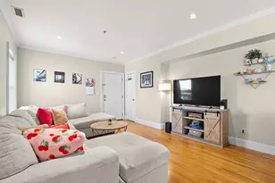 17 Robbins St, Waltham, MA 02453 - Photo 9