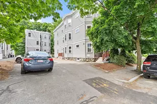 17 Robbins St, Waltham, MA 02453 - Photo 3