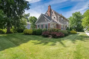 20 Wenonah Pl, Longmeadow, MA 01106 - Photo 3