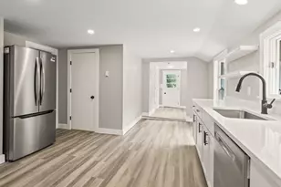 1202 Wachusett St, Holden, MA 01522 - Photo 5