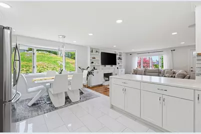 46 Robinson Rd, Woburn, MA 01801 - Photo 9