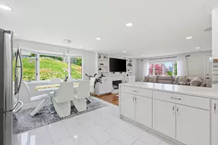 46 Robinson Rd, Woburn, MA 01801 - Photo 9