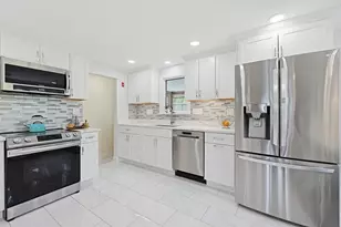 46 Robinson Rd, Woburn, MA 01801 - Photo 7