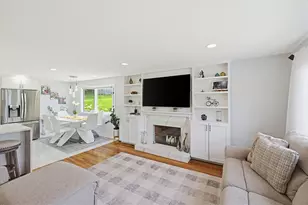 46 Robinson Rd, Woburn, MA 01801 - Photo 3