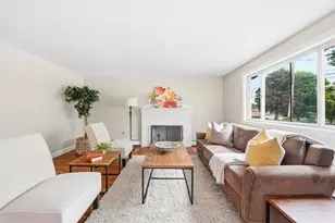 312 Washington St, Arlington, MA 02474 - Photo 3