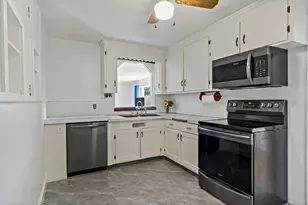 238 Lake St, Bellingham, MA 02019 - Photo 5