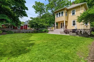 8 Mendum St, Boston, MA 02131 - Photo 27