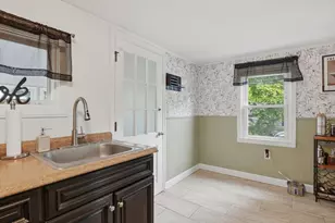144 Holden St, Worcester, MA 01606 - Photo 11