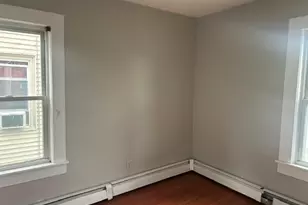 754 Lakeview Ave, Lowell, MA 01850 - Photo 9