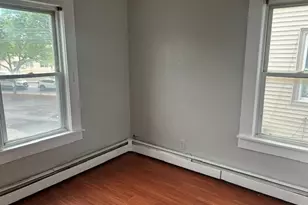 754 Lakeview Ave, Lowell, MA 01850 - Photo 3