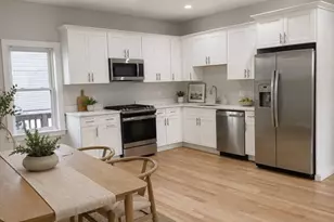 14 Humboldt Pl, Boston, MA 02127 - Photo 5