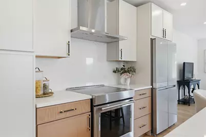 46-48 Keenan Street #48, Watertown, MA 02472 - Photo 5