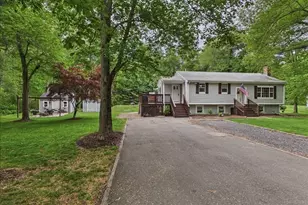84 Seekell St, Taunton, MA 02718 - Photo 3