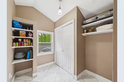 84 Seekell St, Taunton, MA 02718 - Photo 5