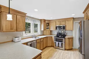 2 Alan Rd, Hudson, MA 01749 - Photo 7