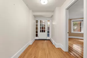 21 E Concord St, Boston, MA 02118 - Photo 31