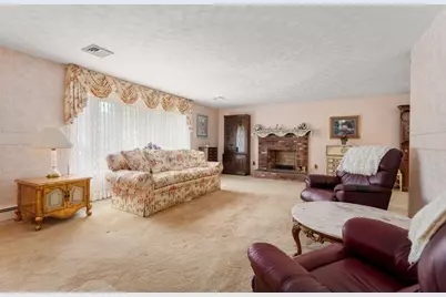 49 Lake St, Shrewsbury, MA 01545 - Photo 5