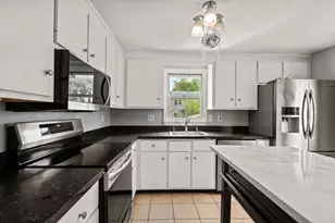 62 Brockton Ave, Brockton, MA 02302 - Photo 7