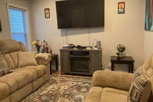 52 Whipple St, Lowell, MA 01852 - Photo 3